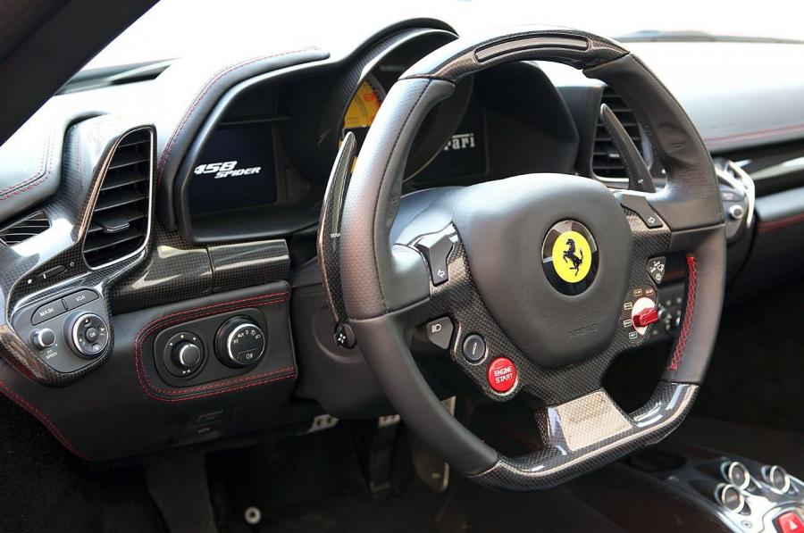  Ferrari 458 Spider 2012 года  (фото 81 из 136)